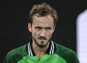 开云体育平台APP-关于意大利网球队逆转英国网球队，梅德韦杰夫绝境逆转的信息