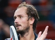 开云体育-美网险胜法网，梅德韦杰夫刷新纪录的简单介绍