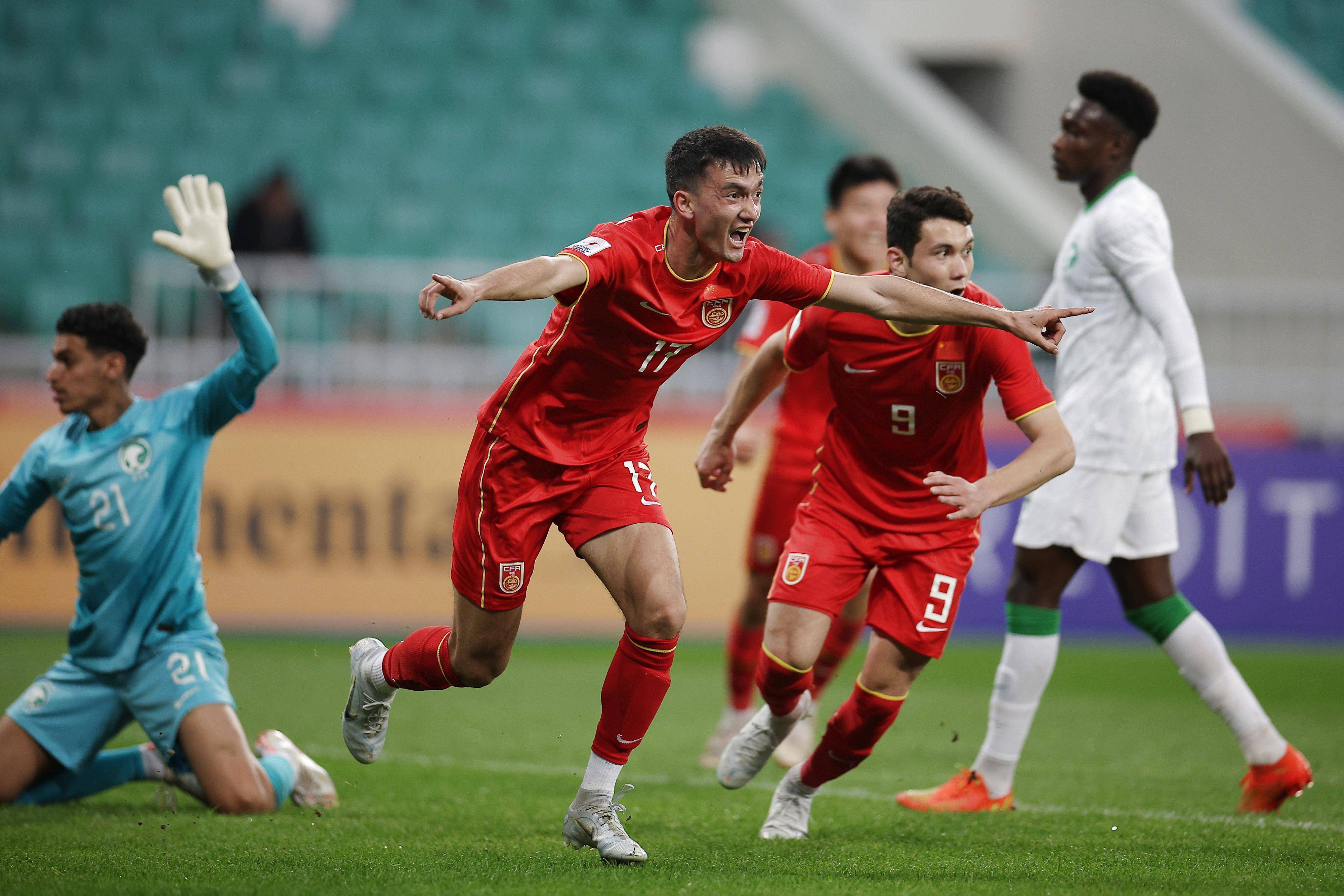 亚洲足球盛事上的精彩对决令人惊叹 亚洲足球盛事上的精彩对决令人惊叹