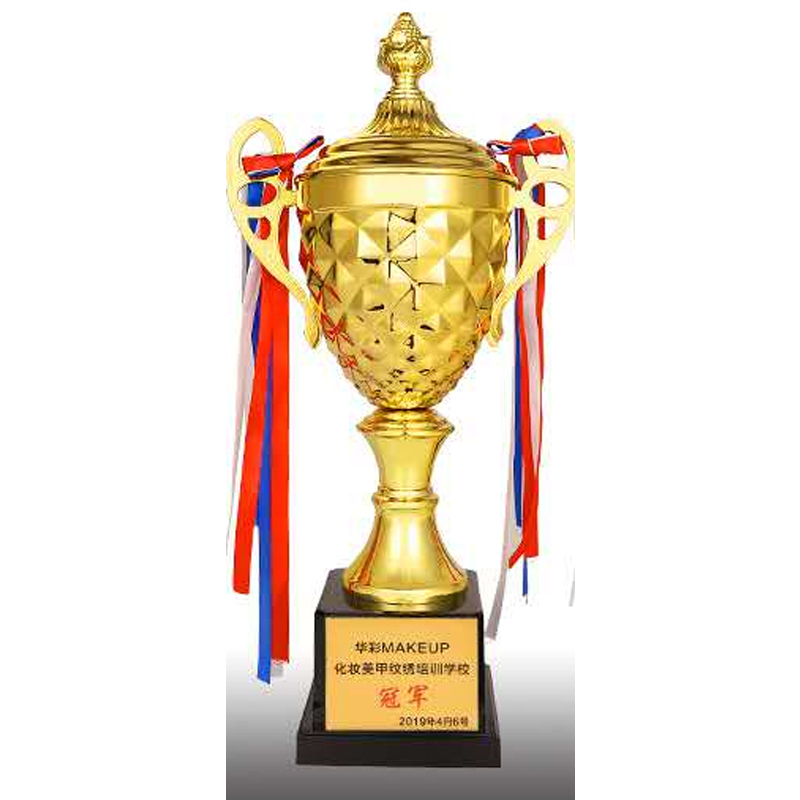 篮球赛事奖杯设计新颖,引发设计界关注 篮球赛事奖杯设计新颖,引发设计界关注