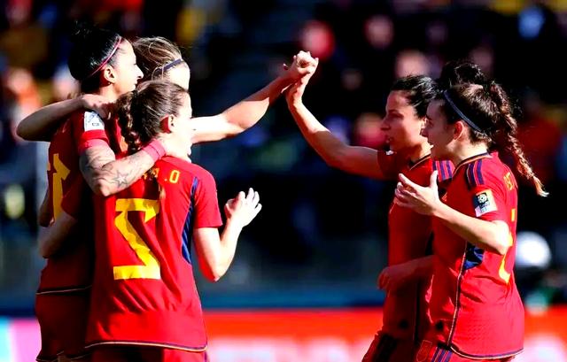 西班牙运动员努力奋斗,成功闯入半决赛 西班牙运动员努力奋斗,成功闯入半决赛