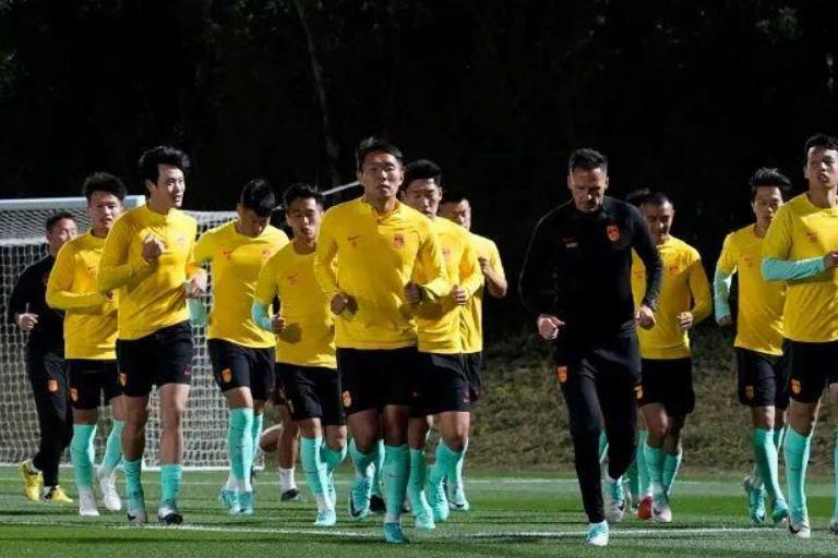 关于澳大利亚队止步八强,擦肩四强名单的信息 关于澳大利亚队止步八强,擦肩四强名单的信息