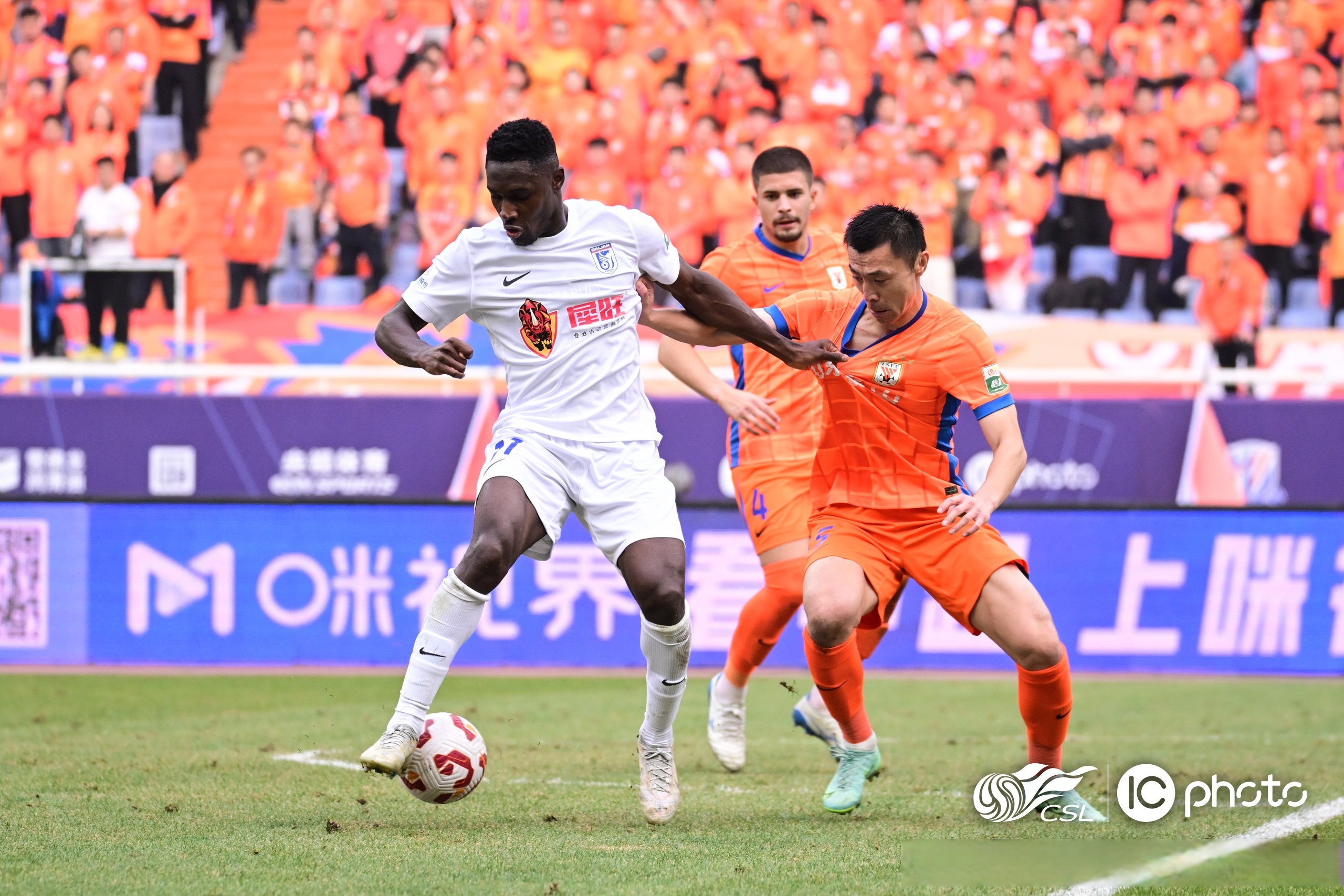 包含大连一方客场不敌广州恒大,遭遇客场失利的词条 包含大连一方客场不敌广州恒大,遭遇客场失利的词条