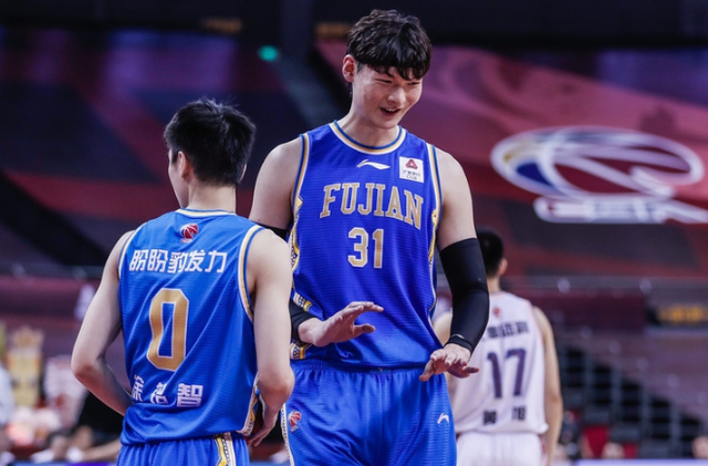 福建队横扫北京队,字母哥状态火热的简单介绍 福建队横扫北京队,字母哥状态火热的简单介绍