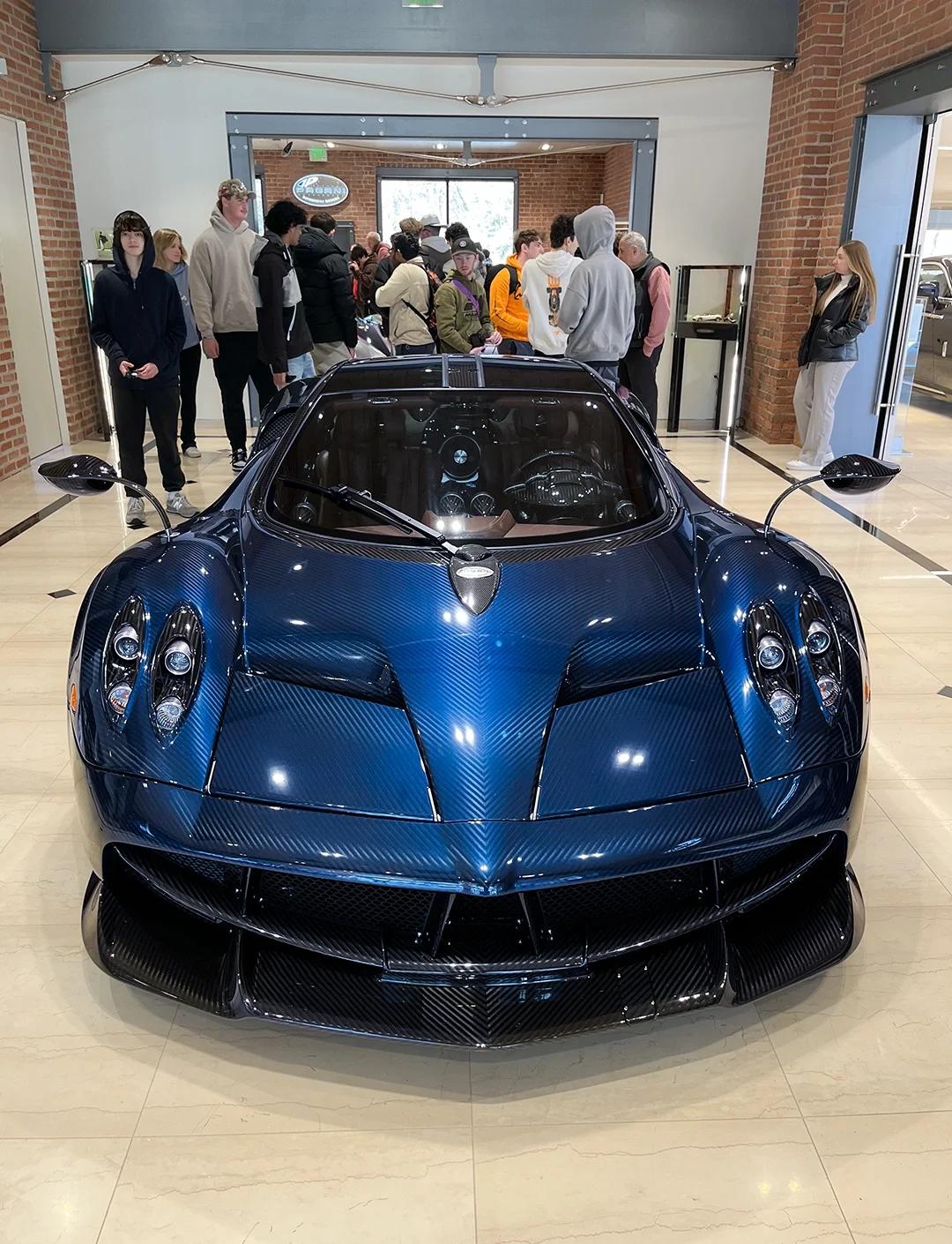 包含迈凯伦力克法拉利,诺里斯惊艳四座的词条 包含迈凯伦力克法拉利,诺里斯惊艳四座的词条