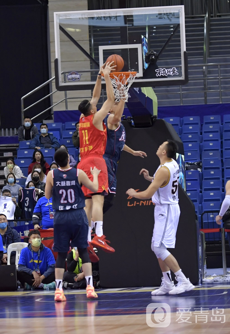 包含鹈鹕力克深圳队，陶汉林惊艳四座的词条