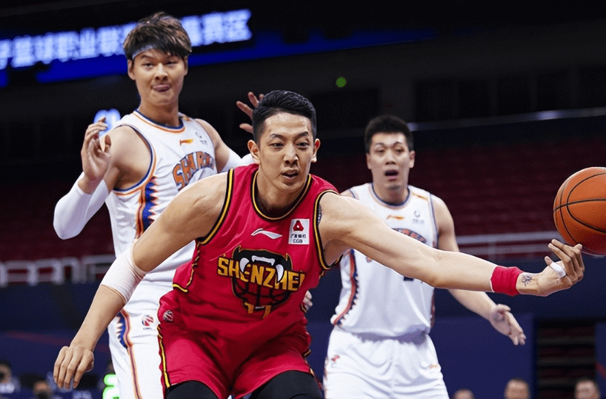 包含鹈鹕力克深圳队，陶汉林惊艳四座的词条