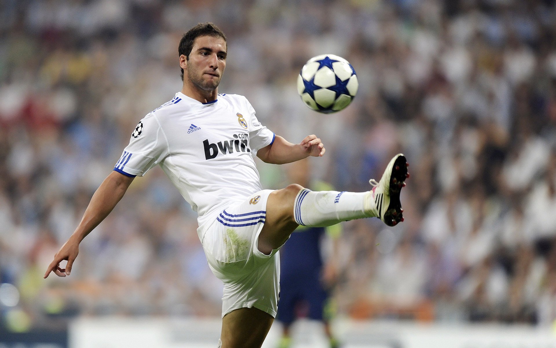 东决关键战，亚特兰大淘汰赛过关斩将，塞维利亚神话终结