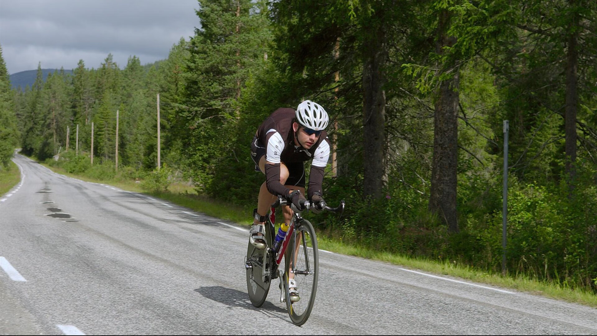 绿茵场上的南半球风暴,萨内全程高能输出,澳大利亚斩落爱尔兰书写历史
