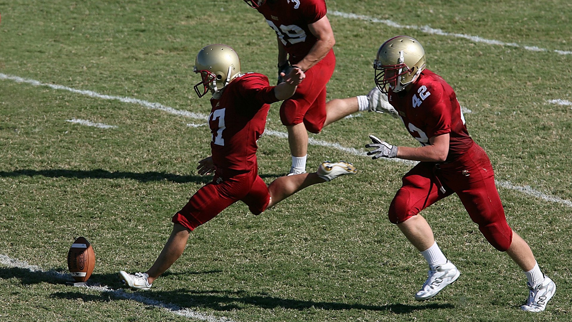 利拉德进攻端无人可挡,雷霆强势晋级尼克斯